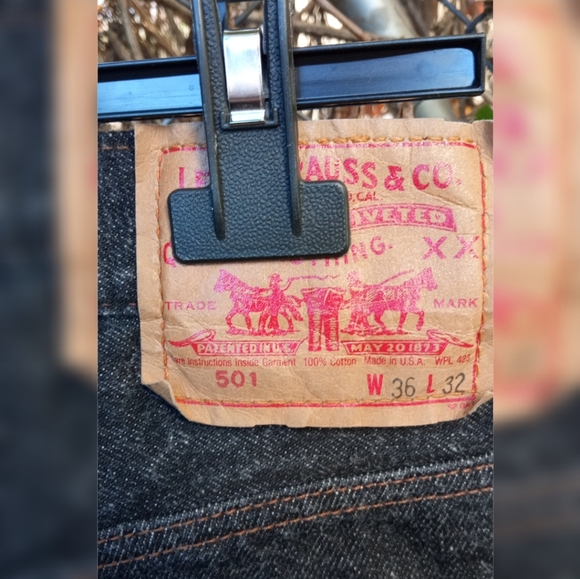 Levi's Original Mom Retro Jeans - Picture 6 of 11